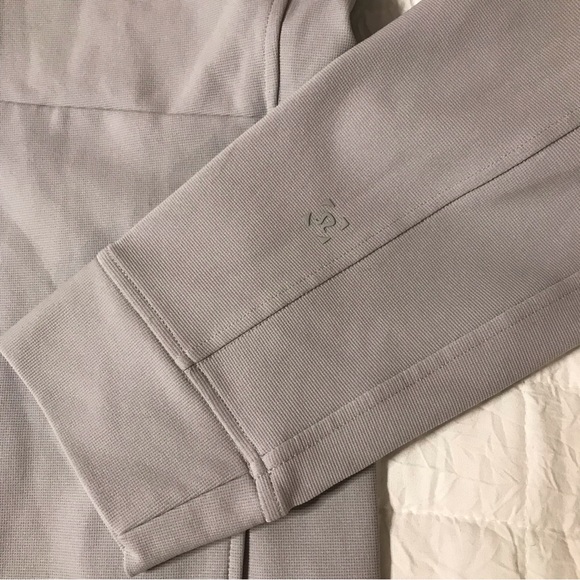 Lululemon men's Sojourn Jacket S light gray lightweight stretchy windbreaker - Picture 6 of 14